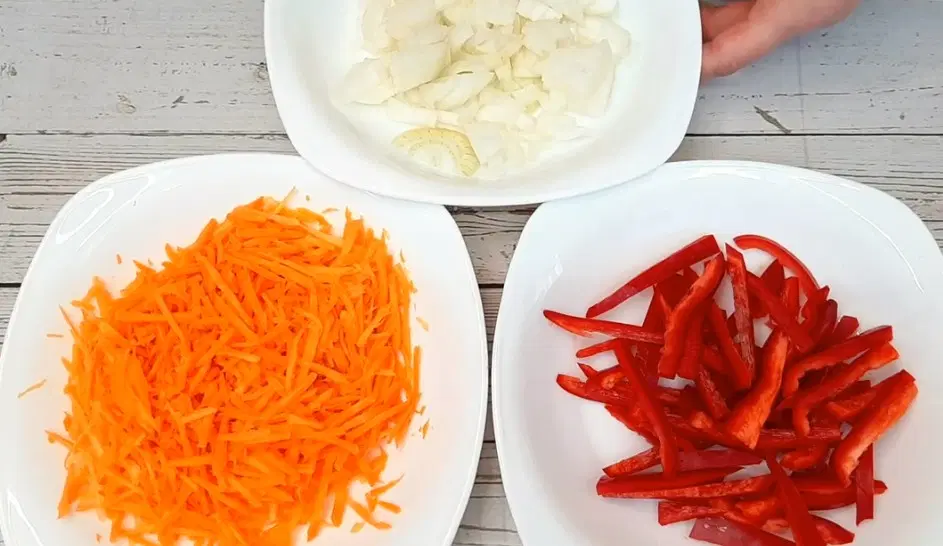 Лапша удон с курицей и овощами — шаг 1