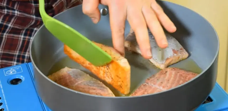 Филе лосося с голландским соусом — шаг 4
