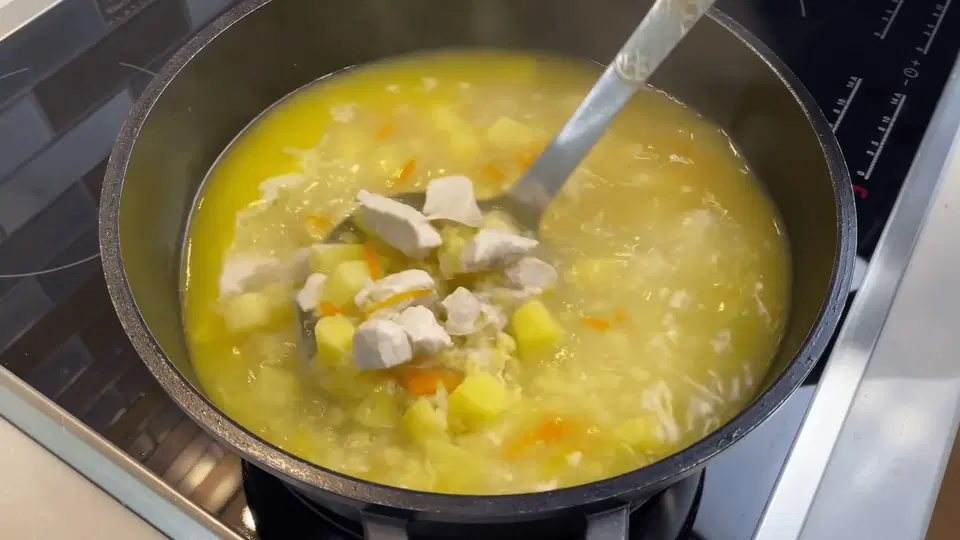 Суп куриный из грудки — шаг 4