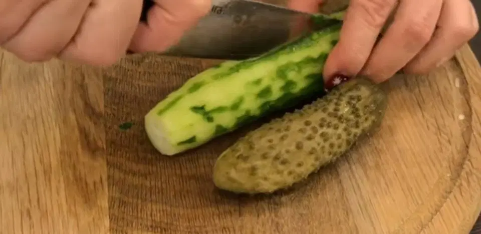 Оливье по-советски с куриной грудкой — шаг 6