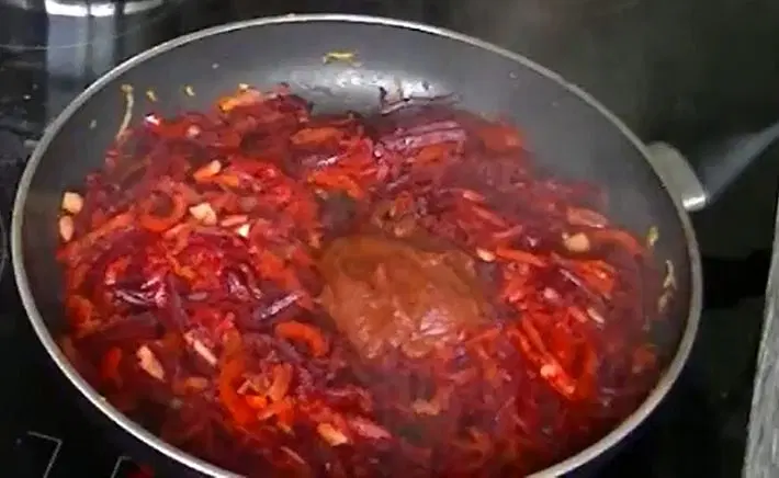 Борщ со свежей белокочанной капустой — шаг 9