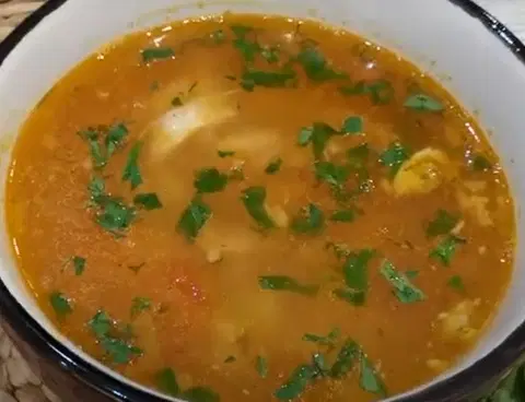 Легкий суп с чечевицей и куриным филе