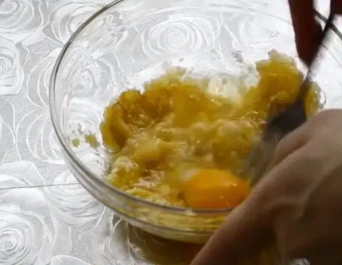 Банановые оладьи без муки — шаг 2