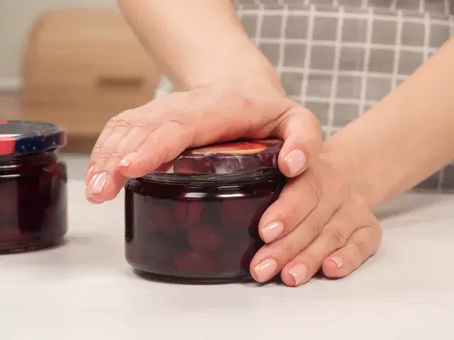 Вишневое варенье в духовке — шаг 4
