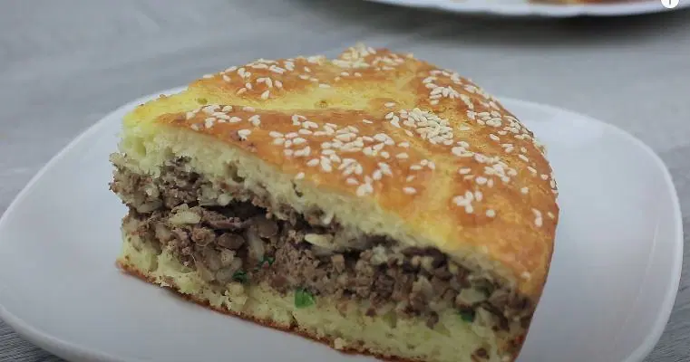 Заливной пирог с печенью и рисом