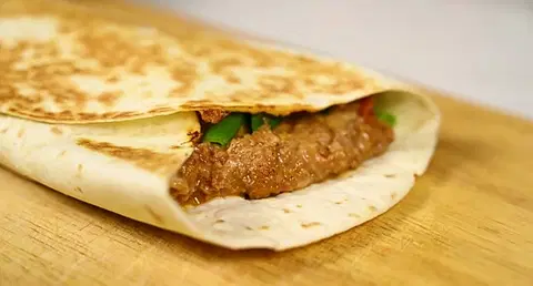 Буррито с начинкой из говяжьего фарша