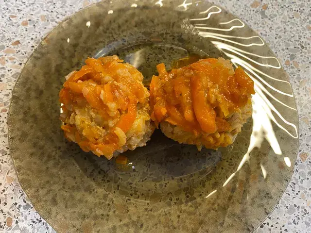 Тефтели из свинины и риса на ужин