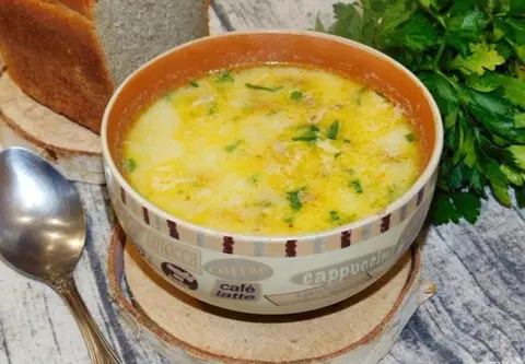 Суп с плавленным сыром и вермишелью