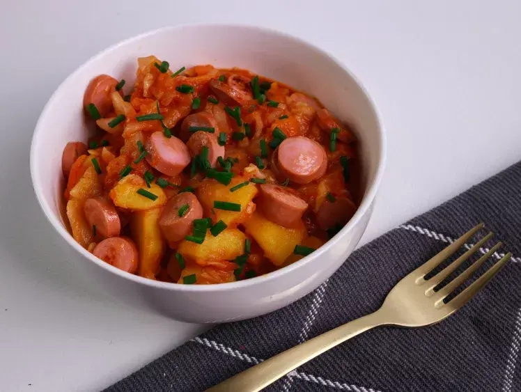 Рагу с сосисками и капустой — шаг 11