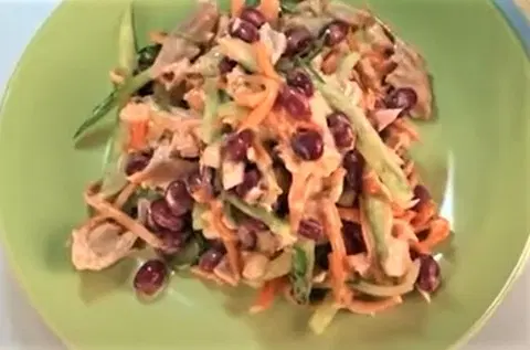 Салат с корейской морковью и куриной грудкой