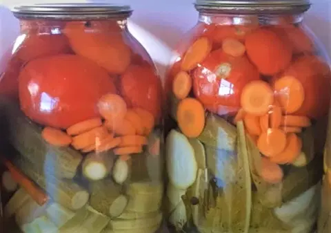 Маринованное овощное ассорти