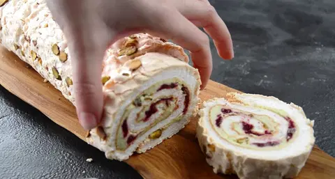 Меренговый рулет