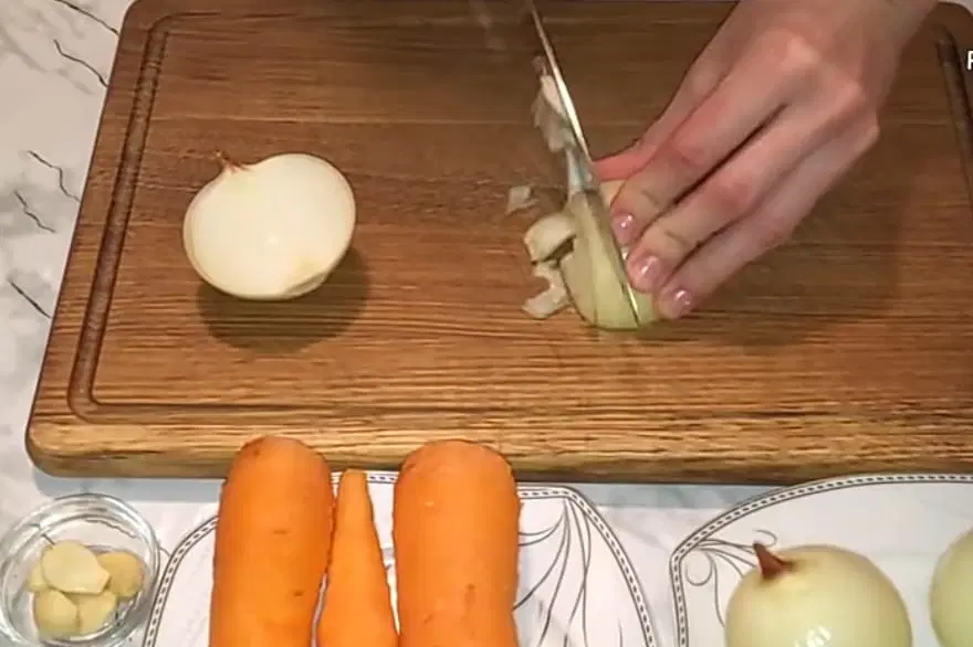 Икра заморская, кабачковая — шаг 1