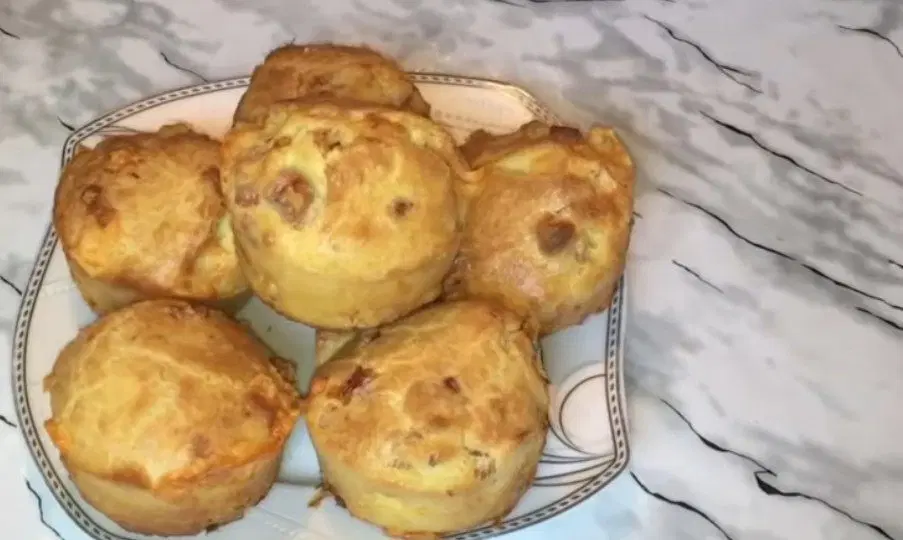 Маффины с сыром и ветчиной — шаг 8