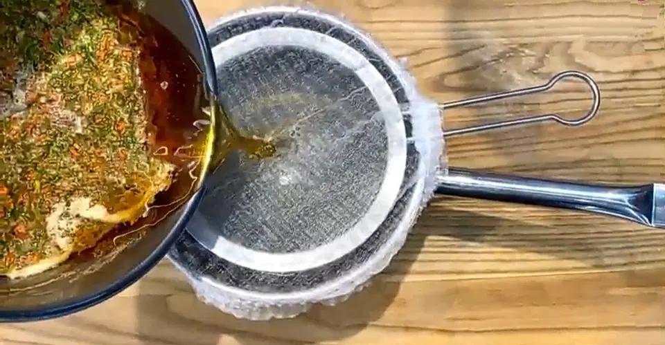 Бульон Консоме — шаг 6