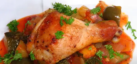 Кабачки с курицей в духовке