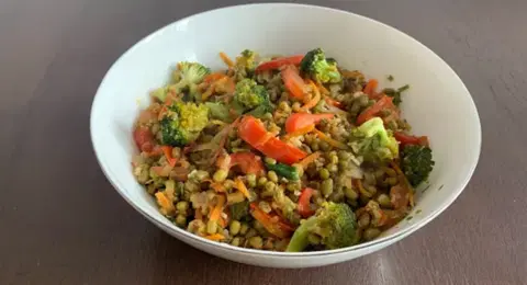 Маш с морковью и луком