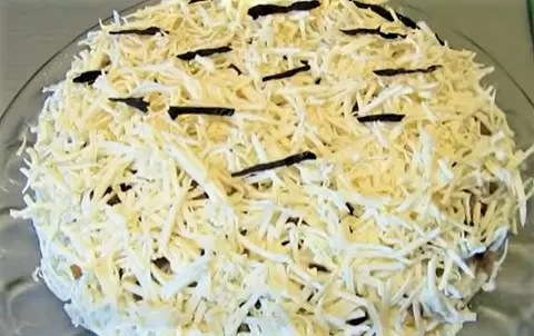 Салат Березка с черносливом