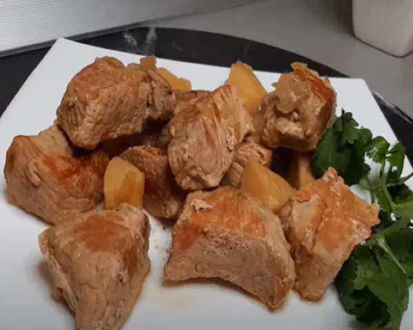 Мясо с айвой