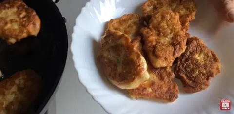Куриные оладьи с чесноком и майонезом
