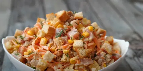 Салат из кукурузы и корейской моркови