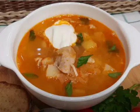 Суп с фасолью и капустой