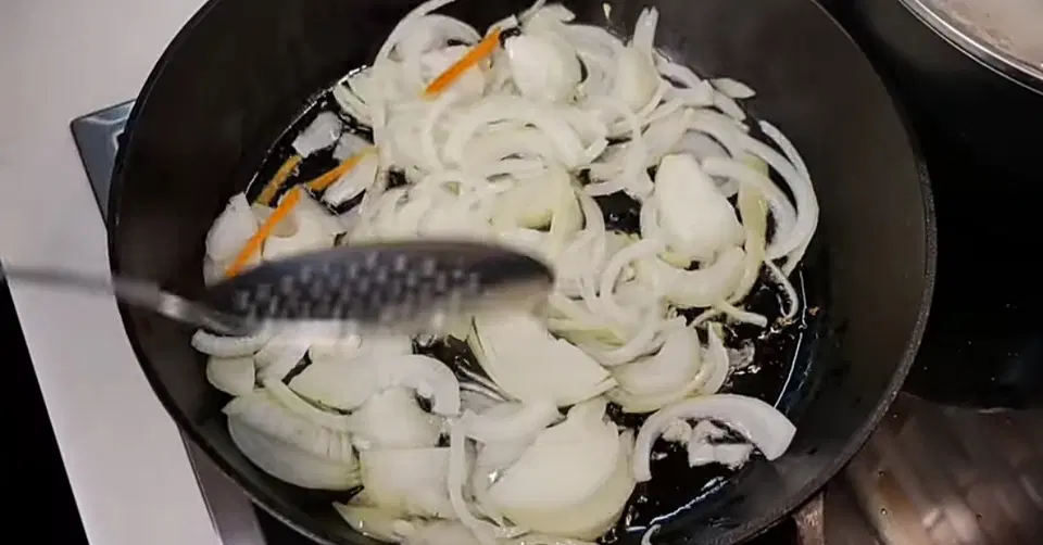 Сытный салат из фасоли — шаг 4