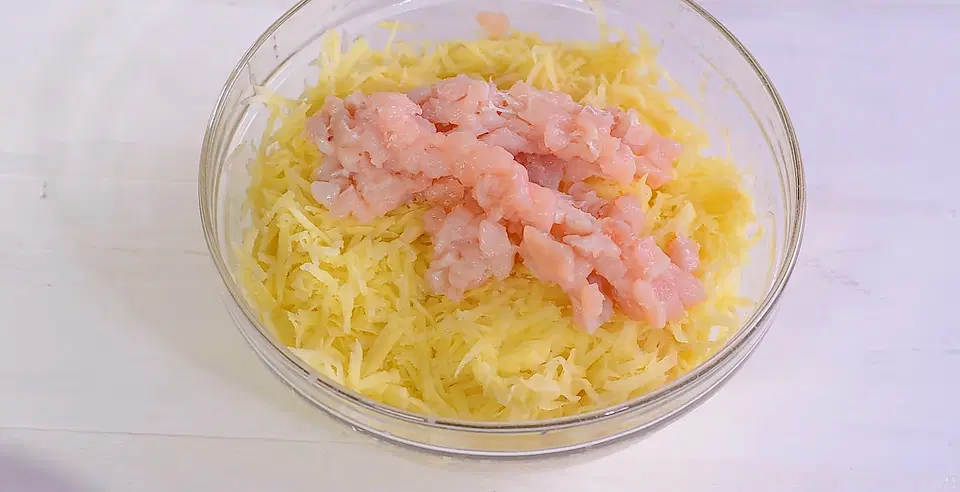 Драники с курицей — шаг 2