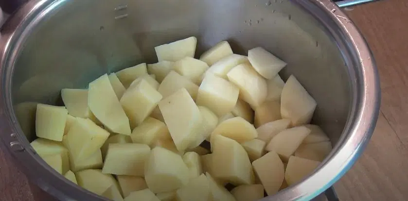 Осетинский пирог с грибами и картошкой — шаг 5