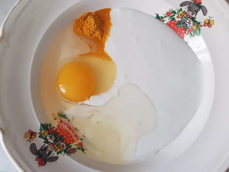 Бездрожжевые булочки с куркумой — шаг 1