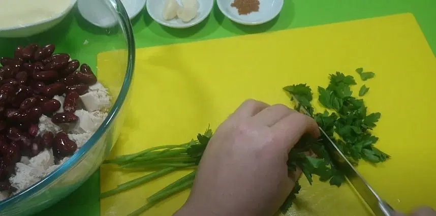 Салат Наполи с фасолью — шаг 5