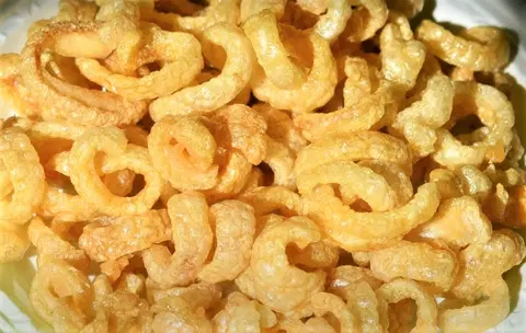 Закуска к пиву из свиной шкурки
