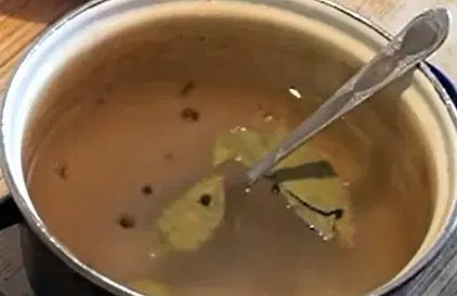 Сало соленое в луковой шелухе — шаг 1
