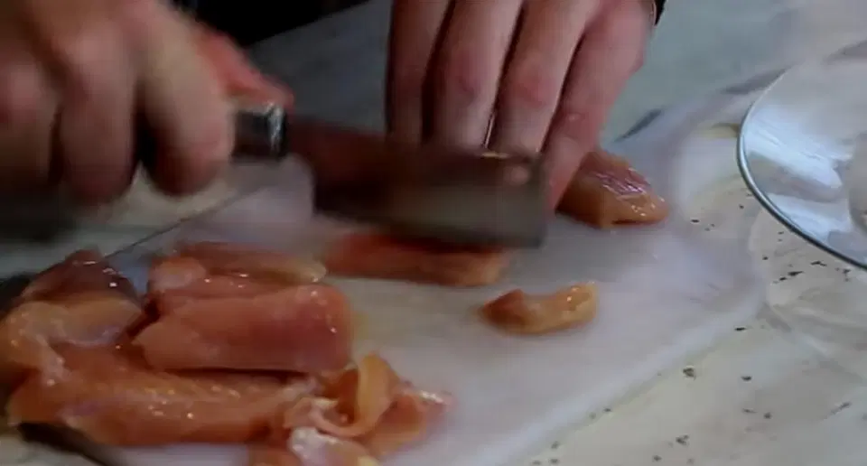 Классическая шаурма с курицей — шаг 1