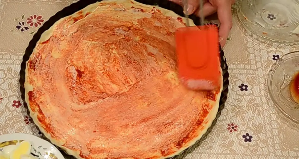 Пицца со шпротами — шаг 6