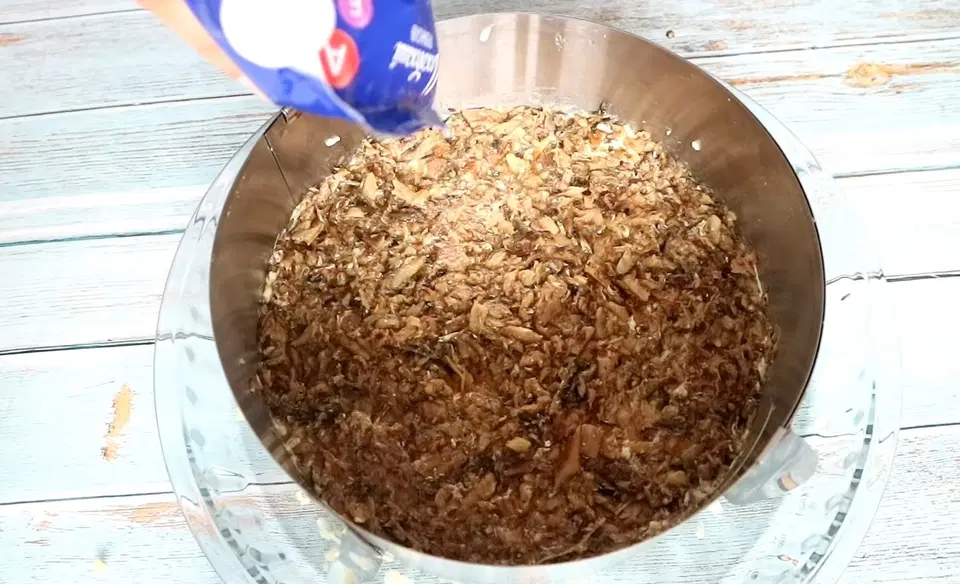 Салат Мимоза с картошкой без сыра — шаг 2