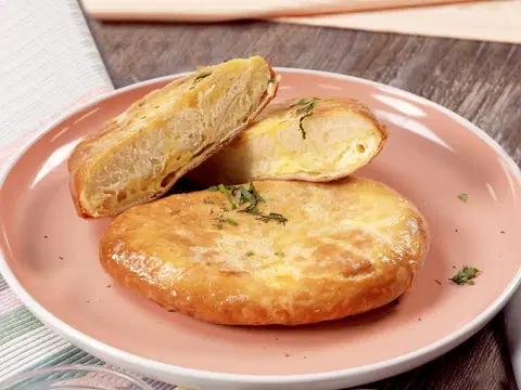 Хачапури с адыгейским сыром