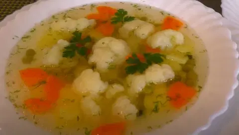 Овощной суп с цветной капустой