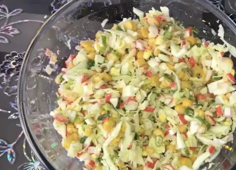 Салат из крабовых палочек и капусты