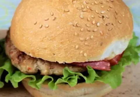 Домашние бургеры с куриной котлетой
