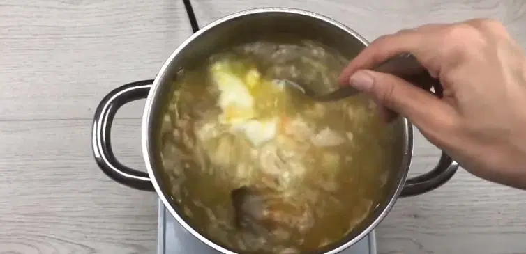 Сырный суп по-французски с курицей — шаг 4