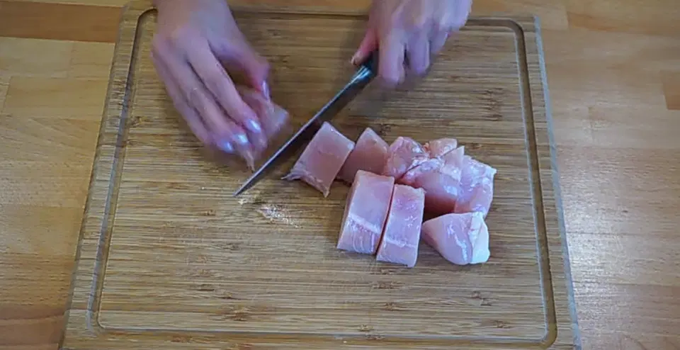 Шашлык куриный в духовке на шпажках — шаг 1