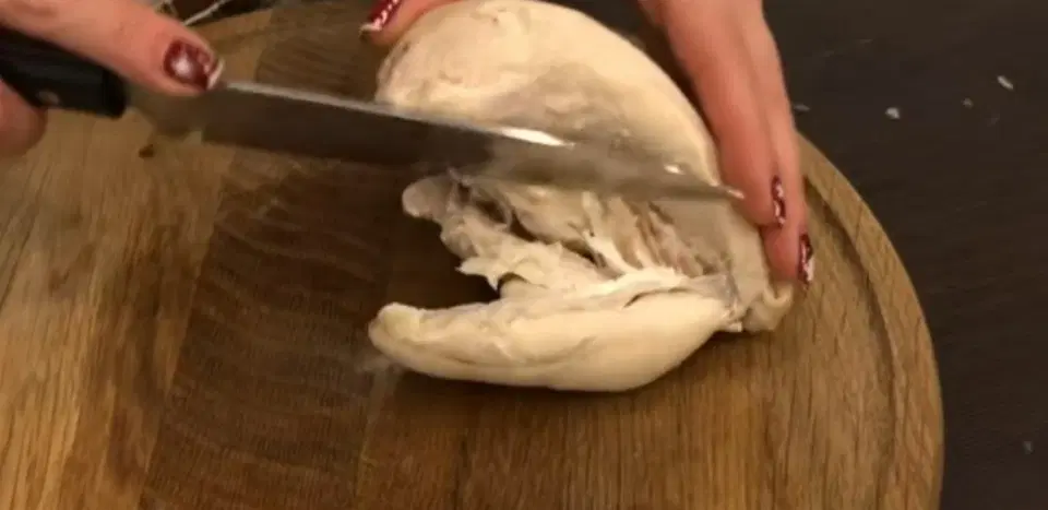 Оливье по-советски с куриной грудкой — шаг 3