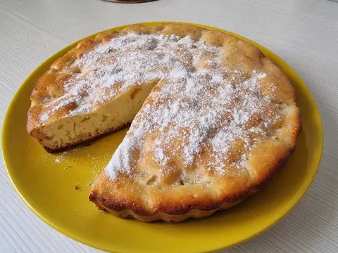 Вкусный воздушный манник с яблоками