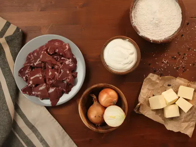 Бефстроганов из печени — шаг 1