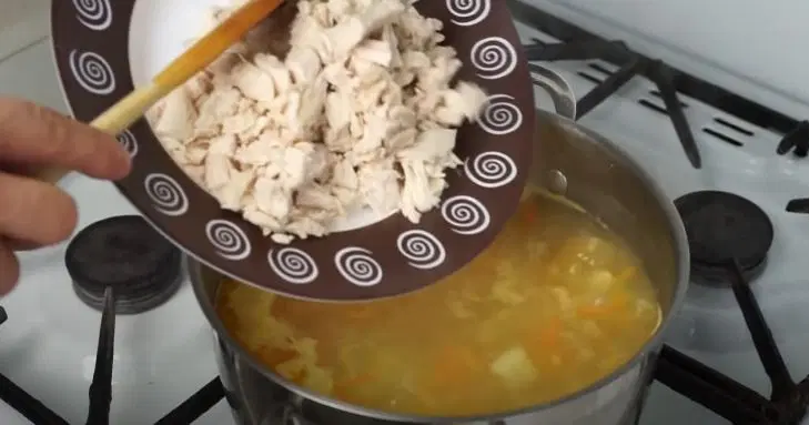 Нежный куриный суп-пюре с сыром — шаг 6