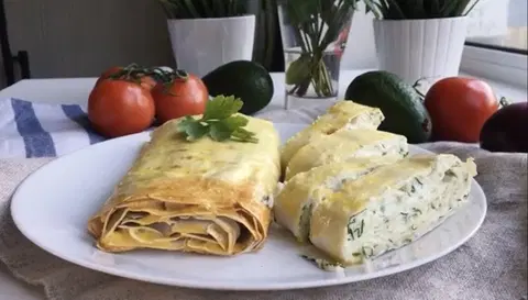 Творожный рулет с зеленью из лаваша