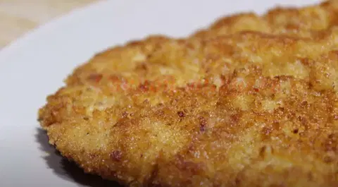 Шницель из свинины на сковороде