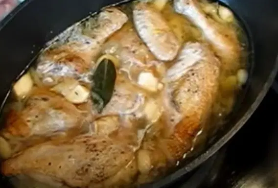 Курица в соусе с чесноком — шаг 6