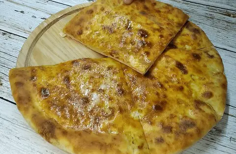 Осетинский пирог с картошкой и сыром (Картофджин)